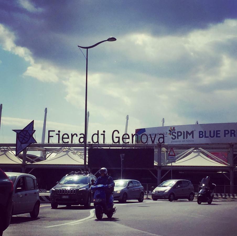 Appartamento In Centro Zona Fiera,Davanti Al Galliera Genoa Luaran gambar