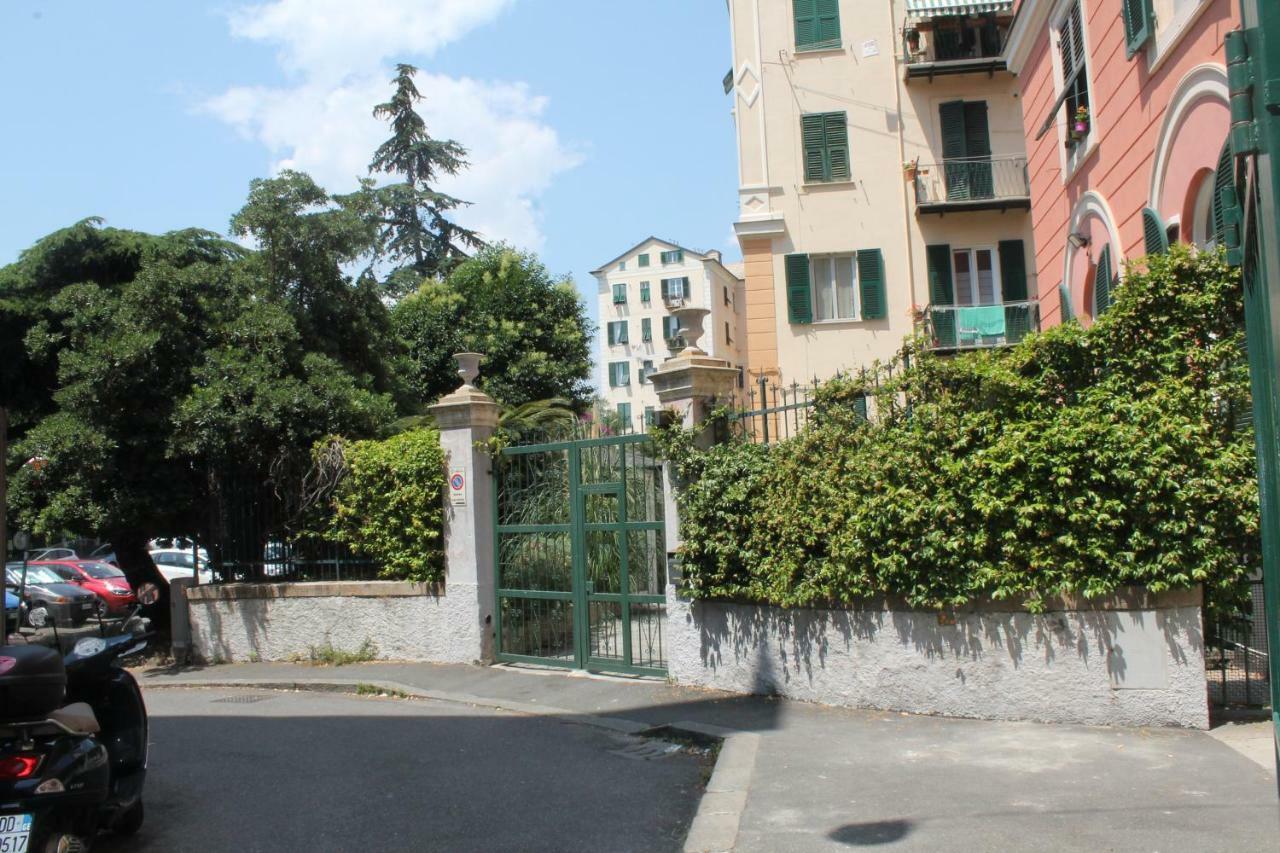 Appartamento In Centro Zona Fiera,Davanti Al Galliera Genoa Luaran gambar