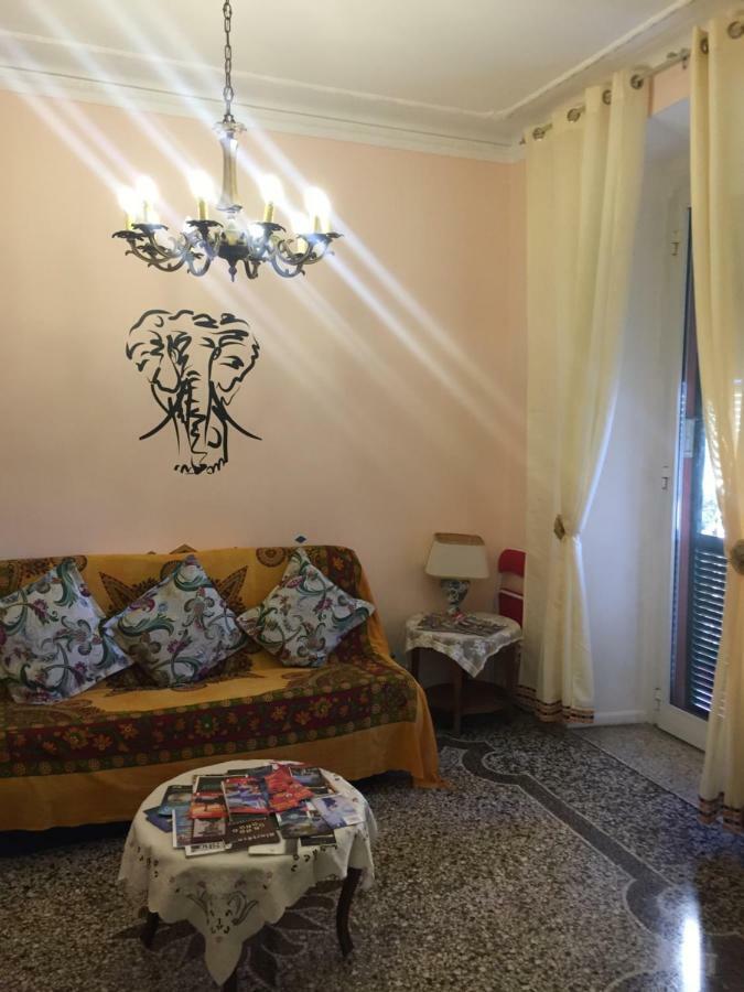 Appartamento In Centro Zona Fiera,Davanti Al Galliera Genoa Luaran gambar