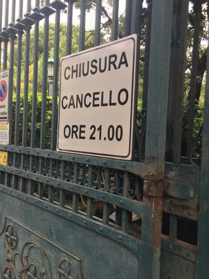 Appartamento In Centro Zona Fiera,Davanti Al Galliera Genoa Luaran gambar