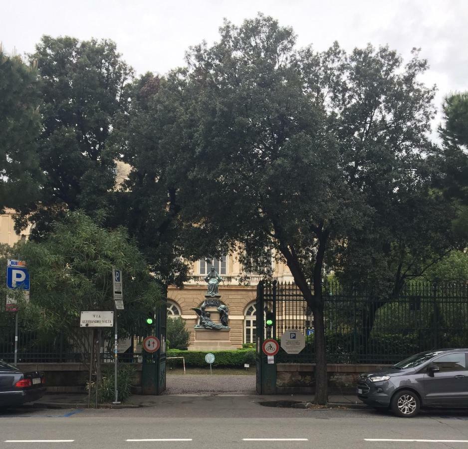 Appartamento In Centro Zona Fiera,Davanti Al Galliera Genoa Luaran gambar
