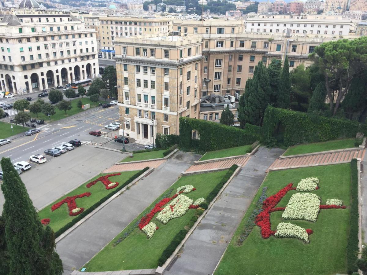 Appartamento In Centro Zona Fiera,Davanti Al Galliera Genoa Luaran gambar